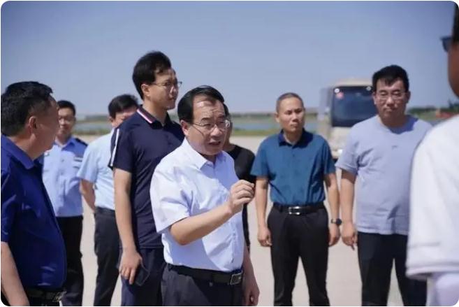 王錦山督導(dǎo)檢查河道防汛、防溺水工作